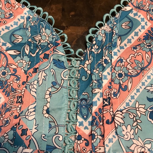 🎉4XHP🎉Deep V Floral Boho Chic Mini Dress! - Picture 4 of 5